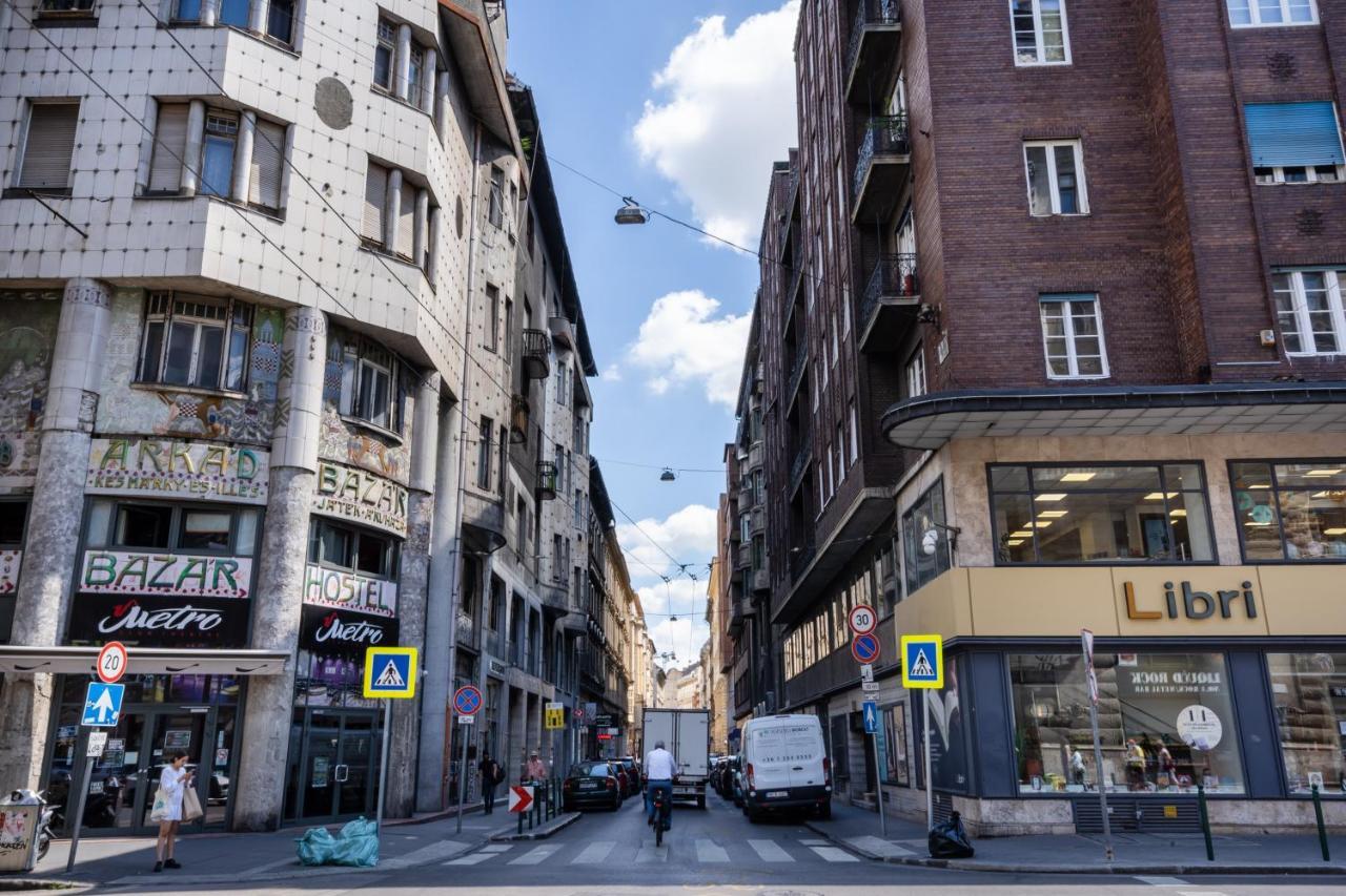Modern Apartments Side By Side Near The Synagogue — Photos 2
