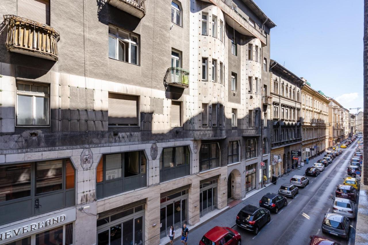 Modern Apartments Side By Side Near The Synagogue, Budapest